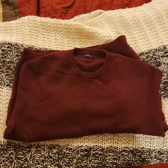 JosA. Bank Large Cashmere Crewneck - Picture 3 of 5